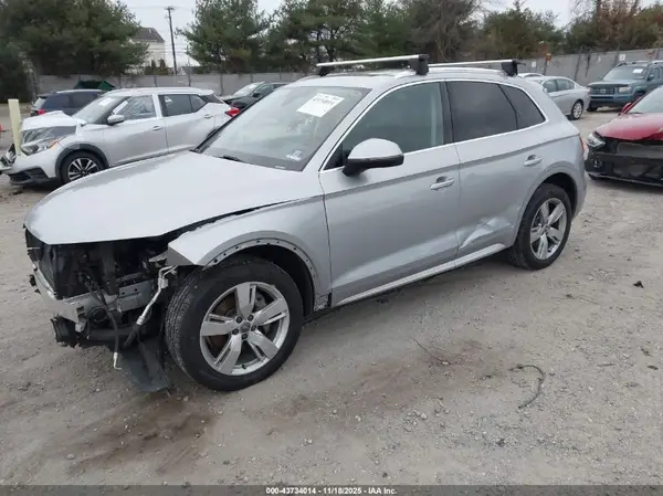 WA1ANAFY0K2024227 2019 AUDI Q5 - Image 2