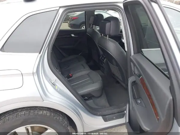 WA1ANAFY0K2024227 2019 AUDI Q5 - Image 8