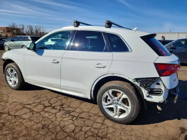 WA1ANAFY0K2028486 2019 AUDI Q5 - Image 2