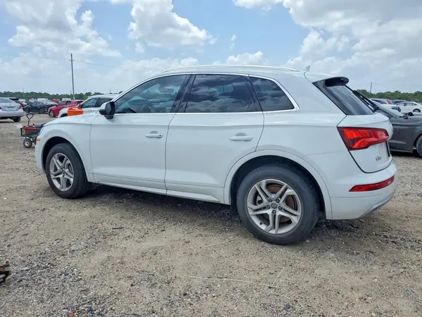 WA1ANAFY0K2045580 2019 AUDI Q5 - Image 2
