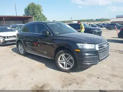 WA1ANAFY0K2060483 2019 AUDI Q5
