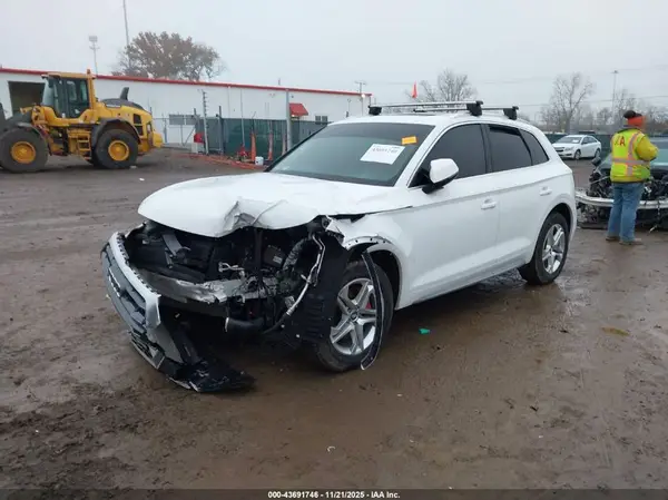 WA1ANAFY0K2084640 2019 AUDI Q5 - Image 2