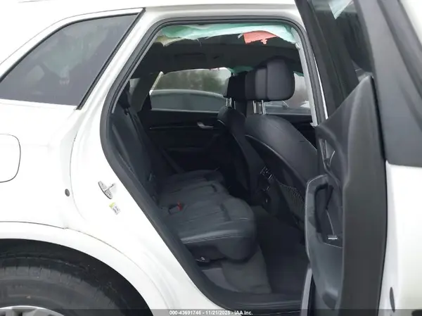 WA1ANAFY0K2084640 2019 AUDI Q5 - Image 8
