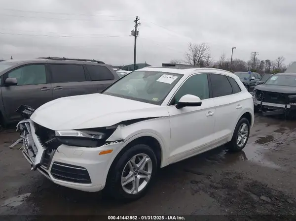 WA1ANAFY0K2093743 2019 AUDI Q5 - Image 2