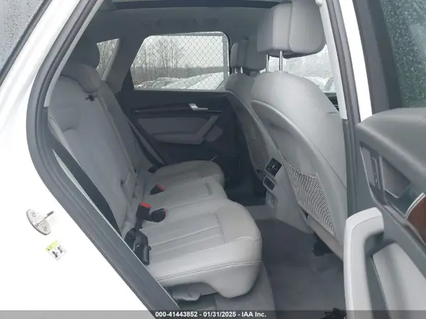 WA1ANAFY0K2093743 2019 AUDI Q5 - Image 8