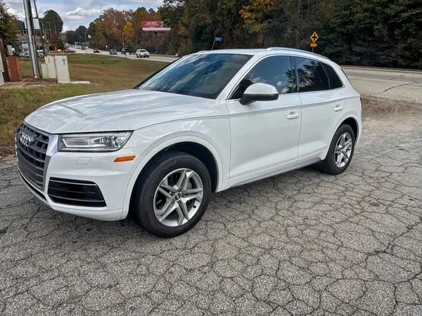 WA1ANAFY0K2095539 2019 AUDI Q5 - Image 2