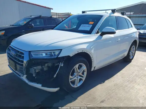 WA1ANAFY0K2101114 2019 AUDI Q5 - Image 2