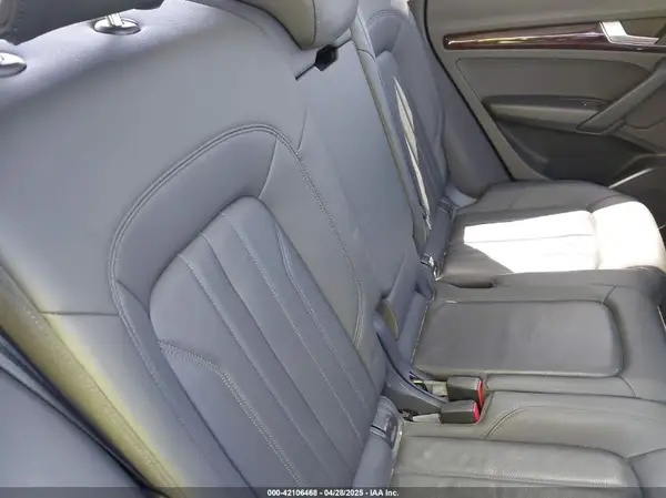 WA1ANAFY0K2103123 2019 AUDI Q5 - Image 8
