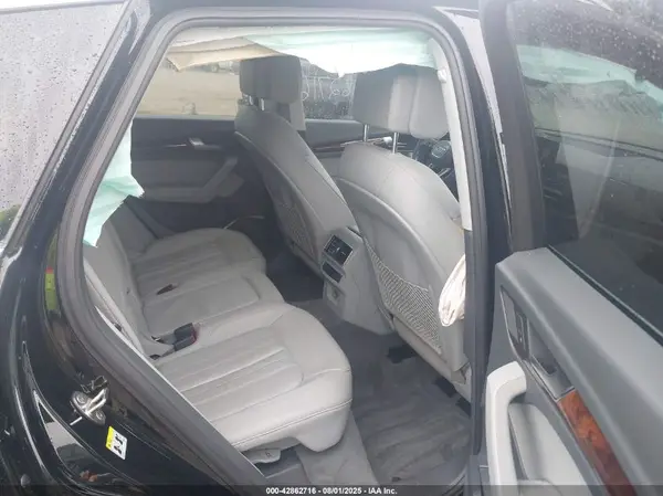 WA1ANAFY0K2111819 2019 AUDI Q5 - Image 8