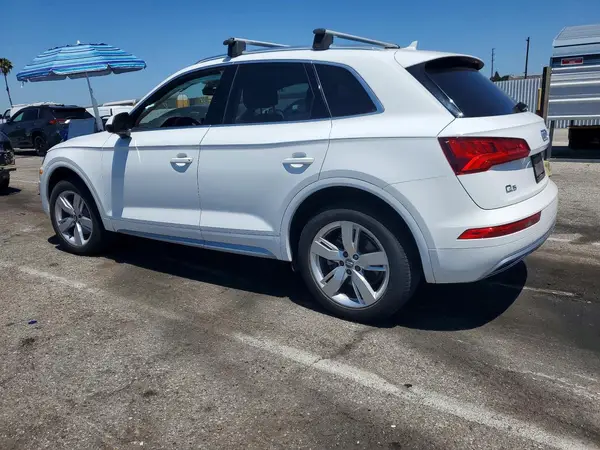 WA1ANAFY0K2116874 2019 AUDI Q5 - Image 2