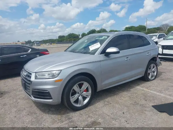 WA1ANAFY0K2124702 2019 AUDI Q5 - Image 2