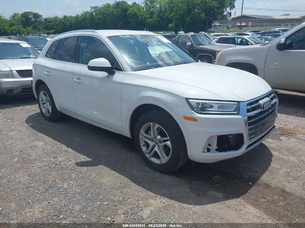 WA1ANAFY0K2125705 2019 AUDI Q5 - Image 1