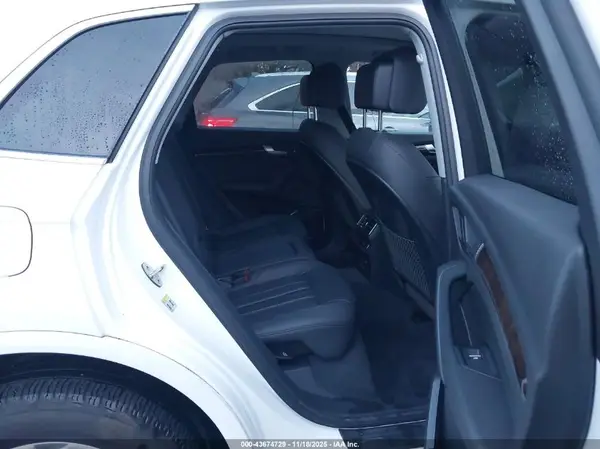 WA1ANAFY0K2133139 2019 AUDI Q5 - Image 8