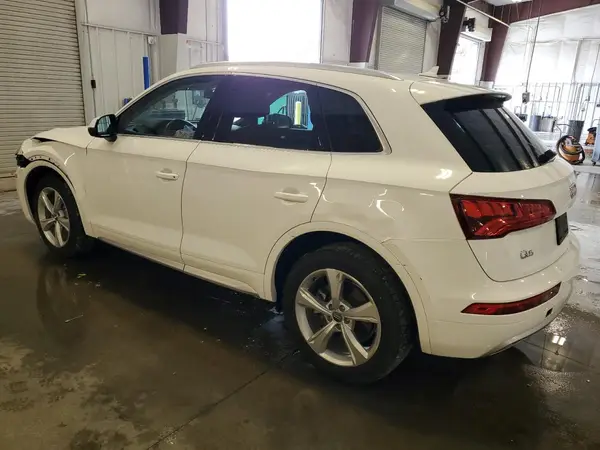 WA1ANAFY0L2016310 2020 AUDI Q5 - Image 2