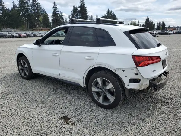 WA1ANAFY0L2106587 2020 AUDI Q5 - Image 2