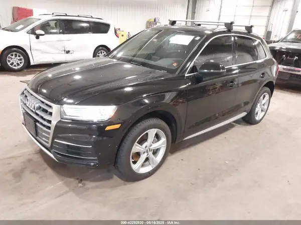WA1ANAFY0L2114964 2020 AUDI Q5 - Image 2