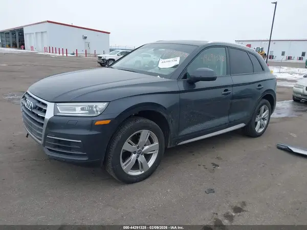 WA1ANAFY1J2000419 2018 AUDI Q5 - Image 2