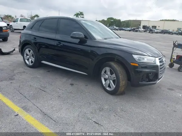 WA1ANAFY1J2003403 2018 AUDI Q5 - Image 1
