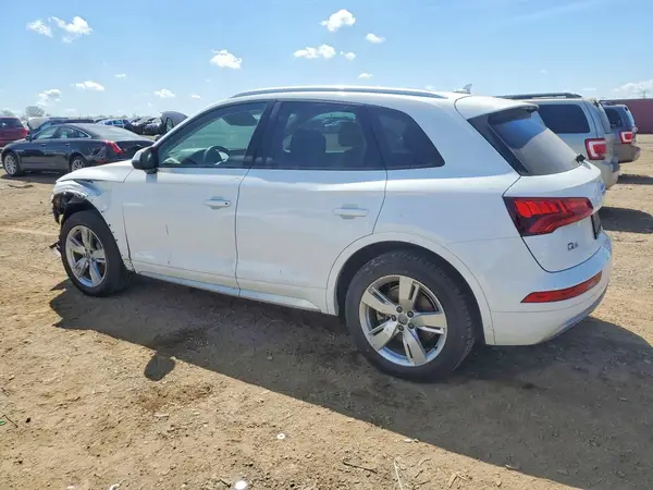 WA1ANAFY1J2004812 2018 AUDI Q5 - Image 2