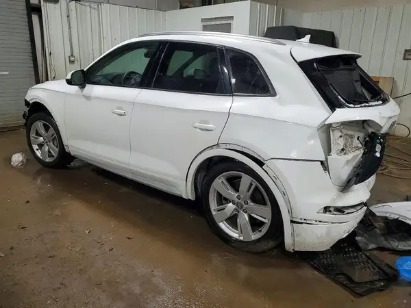 WA1ANAFY1J2010898 2018 AUDI Q5 - Image 2