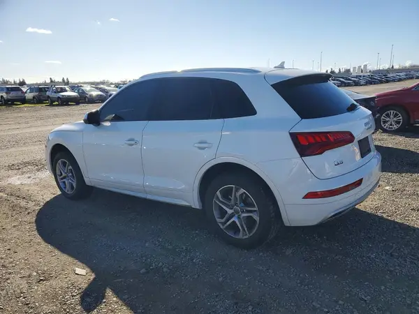 WA1ANAFY1J2012764 2018 AUDI Q5 - Image 2