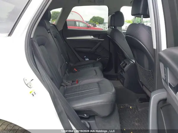 WA1ANAFY1J2027331 2018 AUDI Q5 - Image 8