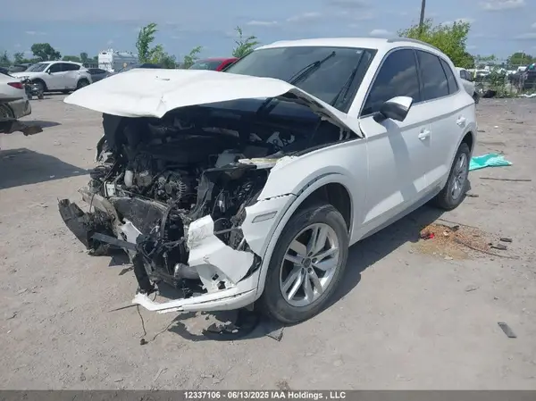 WA1ANAFY1J2034764 2018 AUDI Q5 - Image 2