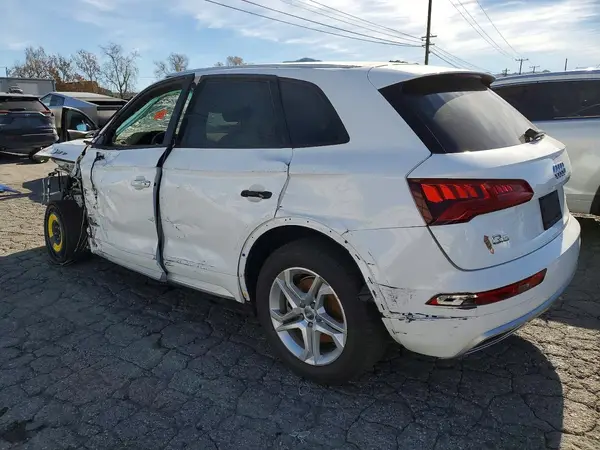 WA1ANAFY1J2090378 2018 AUDI Q5 - Image 2