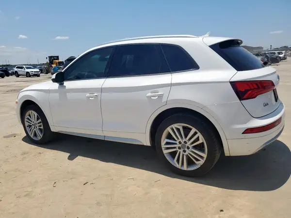 WA1ANAFY1J2135870 2018 AUDI Q5 - Image 2