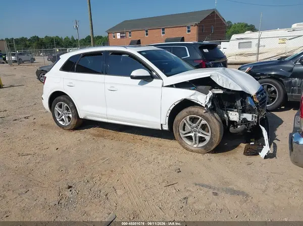 WA1ANAFY1J2177858 2018 AUDI Q5 - Image 1