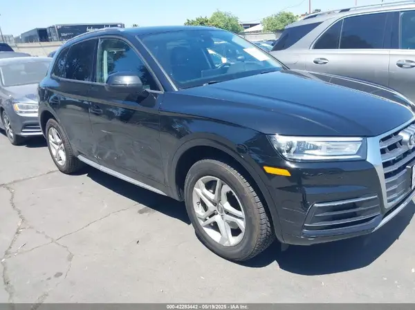 WA1ANAFY1J2234527 2018 AUDI Q5 - Image 1