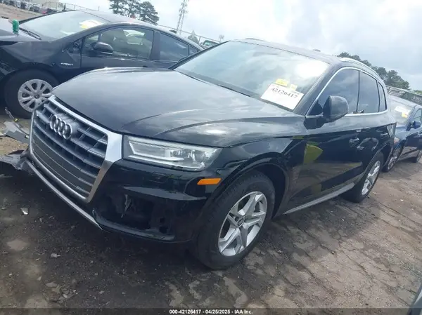 WA1ANAFY1K2037570 2019 AUDI Q5 - Image 2