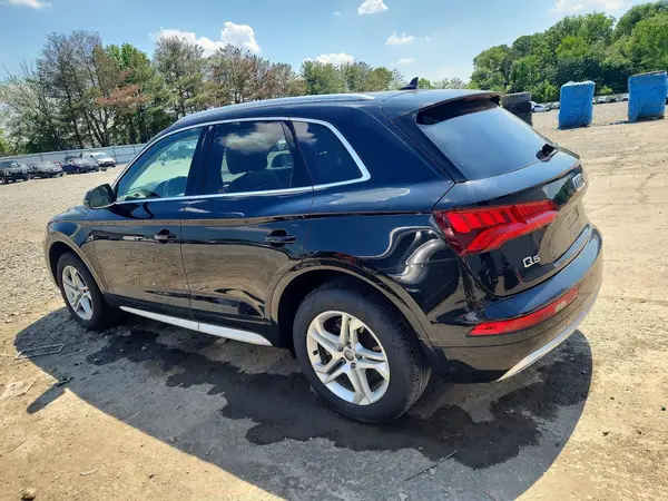 WA1ANAFY1K2054109 2019 AUDI Q5 - Image 2