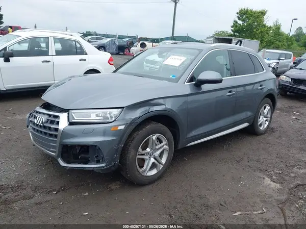 WA1ANAFY1K2073646 2019 AUDI Q5 - Image 2