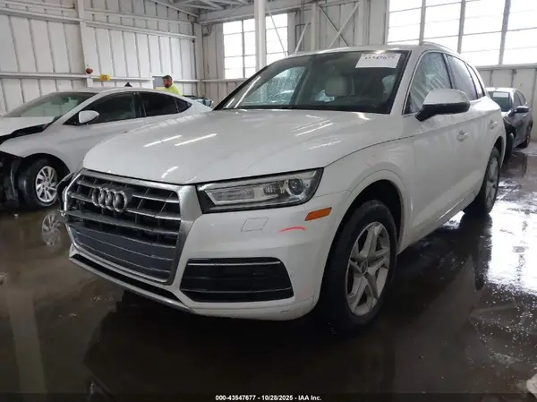 WA1ANAFY1K2074487 2019 AUDI Q5 - Image 2