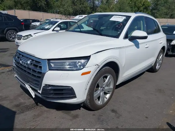 WA1ANAFY1K2090351 2019 AUDI Q5 - Image 2