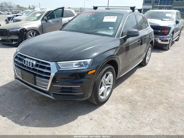 WA1ANAFY1K2097493 2019 AUDI Q5 - Image 2