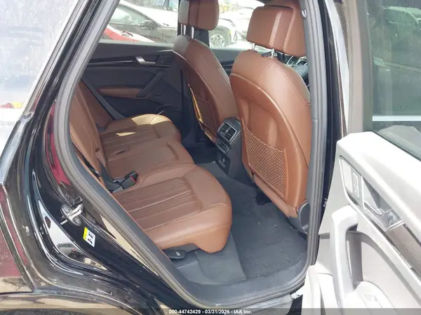 WA1ANAFY1K2097493 2019 AUDI Q5 - Image 8