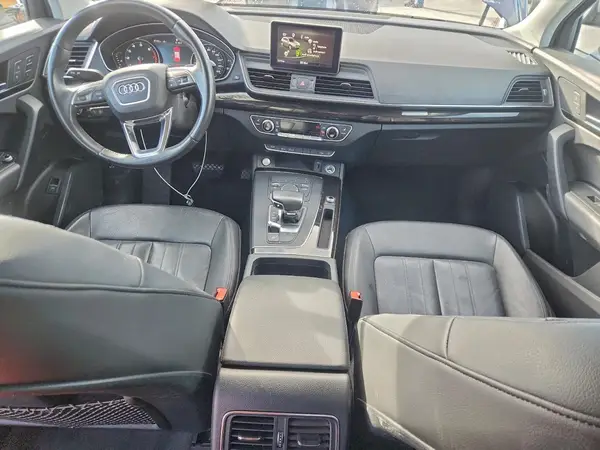 WA1ANAFY1K2110632 2019 AUDI Q5 - Image 8