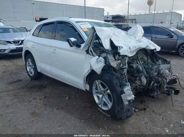 WA1ANAFY1K2112381 2019 AUDI Q5 - Image 1