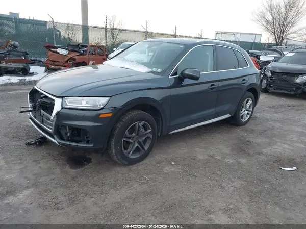WA1ANAFY1K2135031 2019 AUDI Q5 - Image 2