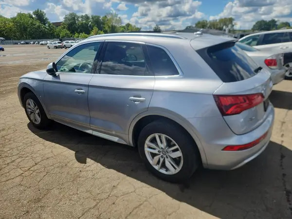 WA1ANAFY1L2070201 2020 AUDI Q5 - Image 2