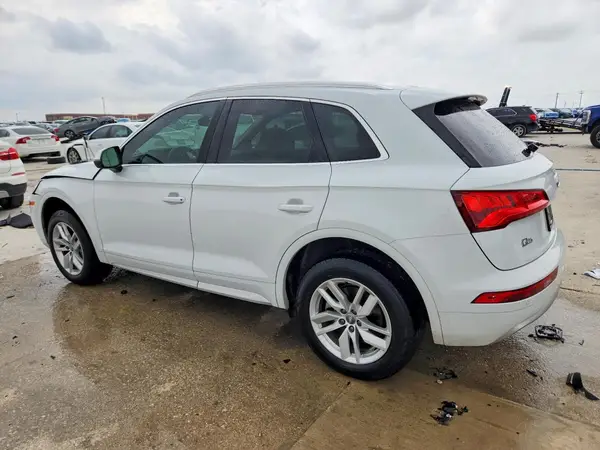 WA1ANAFY1L2075561 2020 AUDI Q5 - Image 2