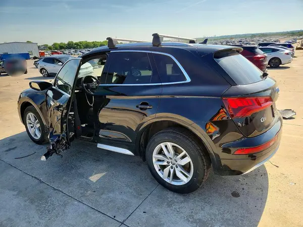 WA1ANAFY1L2109689 2020 AUDI Q5 - Image 2