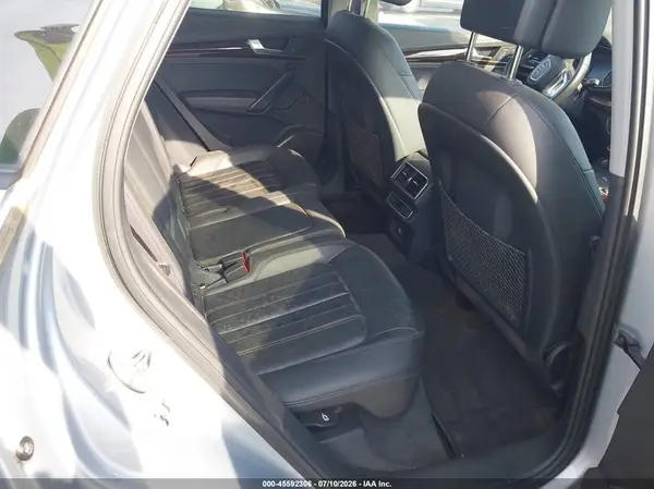 WA1ANAFY2J2000459 2018 AUDI Q5 - Image 8