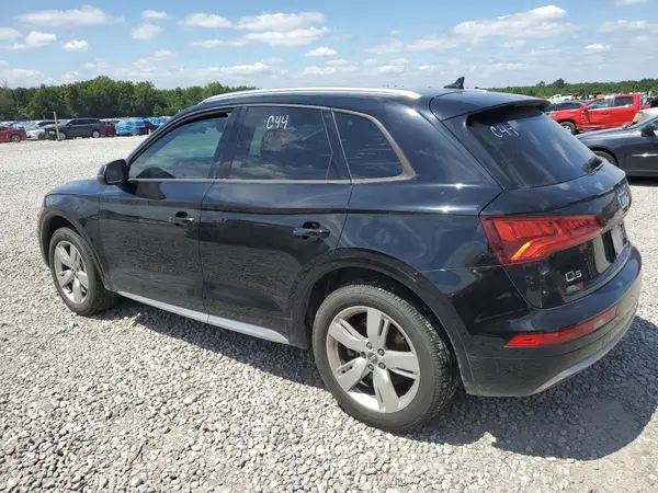WA1ANAFY2J2003586 2018 AUDI Q5 - Image 2