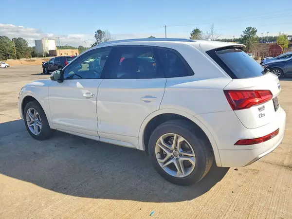 WA1ANAFY2J2004754 2018 AUDI Q5 - Image 2