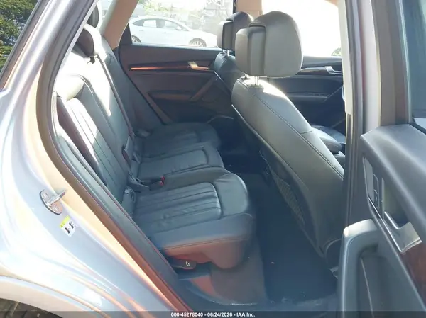 WA1ANAFY2J2014345 2018 AUDI Q5 - Image 8