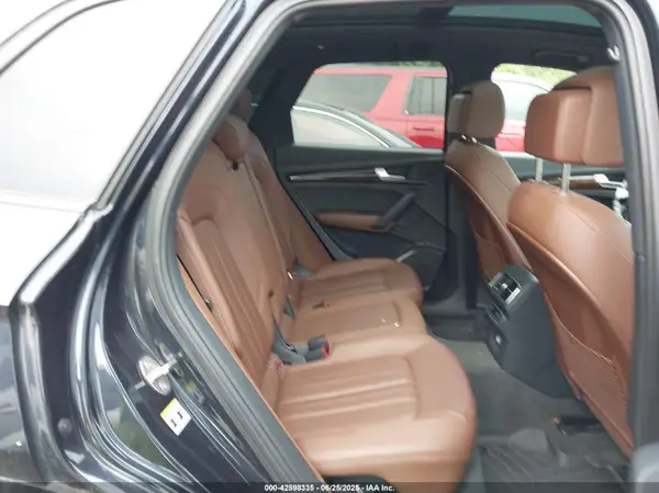 WA1ANAFY2J2020811 2018 AUDI Q5 - Image 8