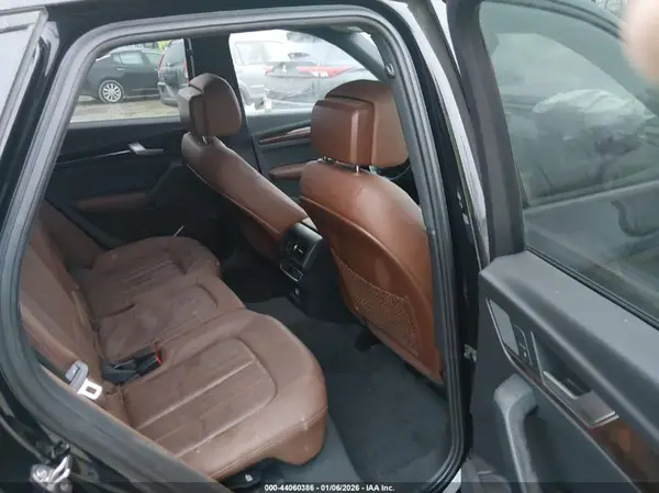 WA1ANAFY2J2023840 2018 AUDI Q5 - Image 8